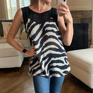 CABI Style # 5046 Tivoli Blouse Small Black Beige Zebra Print Sleeveless